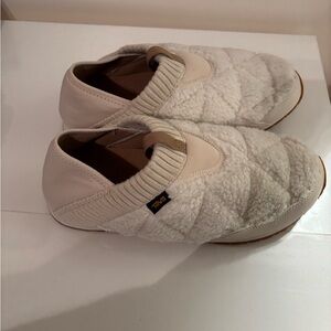 Teva Women's Cream Quilted Slip-On Flats